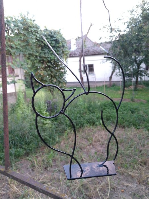 Декоративна металева кішка