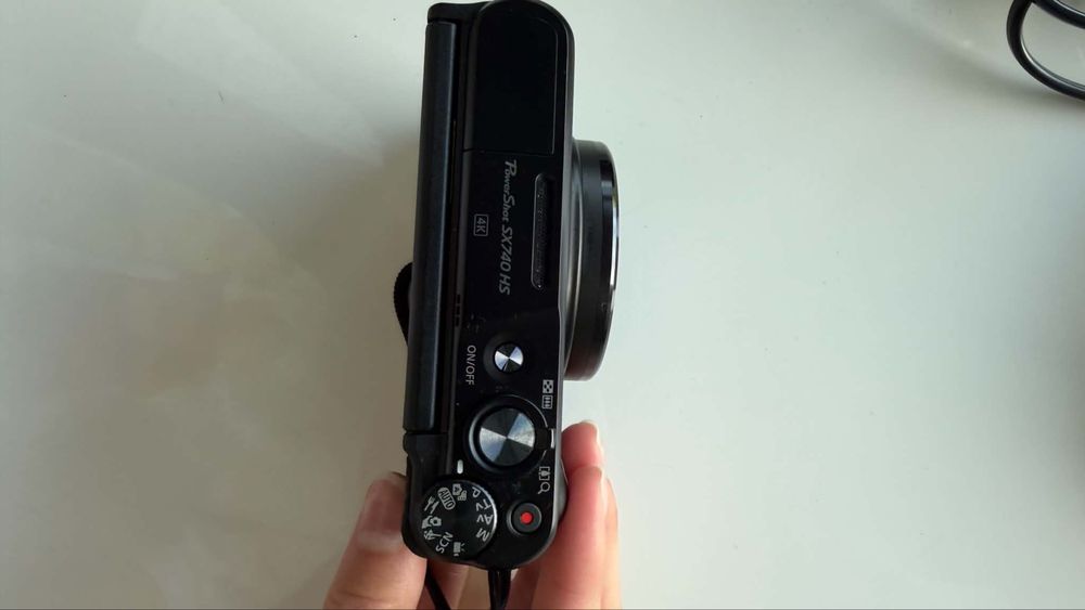Canon PowerShot SX740 HS