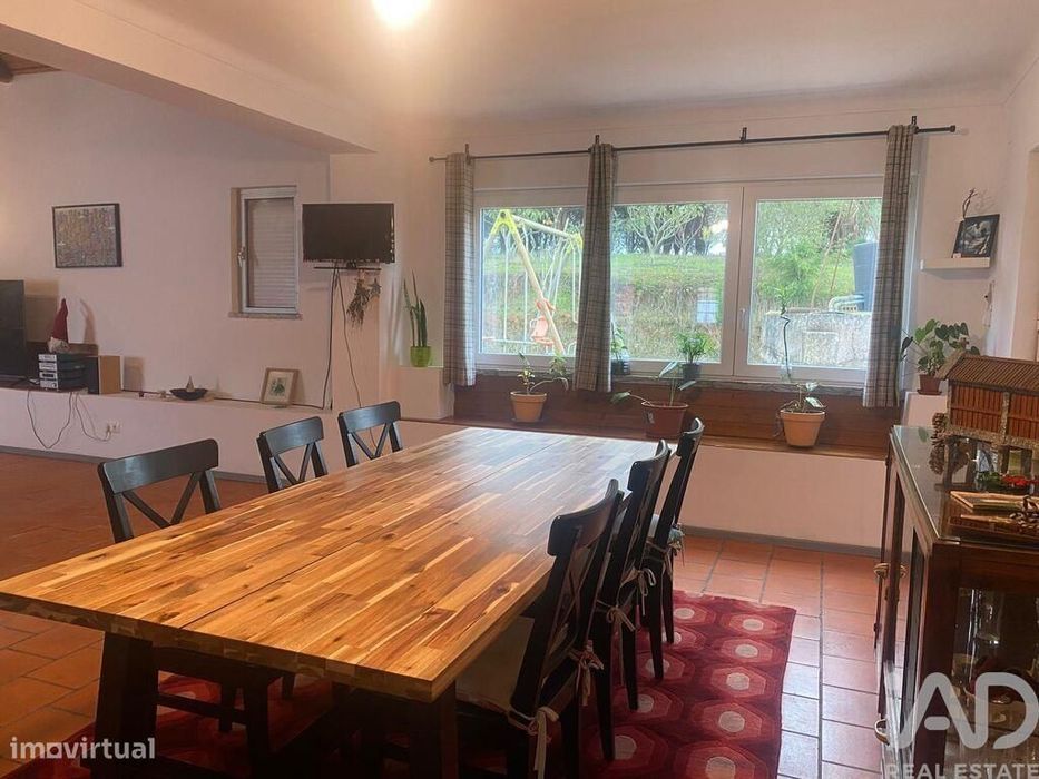 Moradia térrea T4 em Cadaval e Pêro Moniz de 181 m2