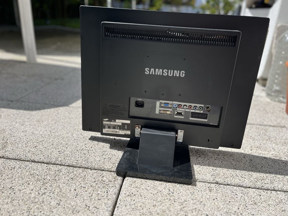 Televisao/monitor  samsung que funciona, completamente novo samsung syncmaster 225MW de 22 pulgadas