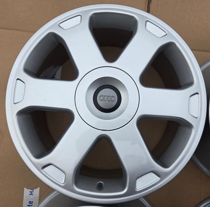 Felgi Oryginał Audi A3 S3 8L TT Avus 7,5Jx17 ET32 5x100