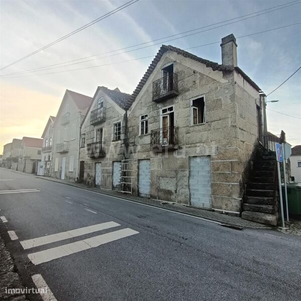 Moradia / Seia, Tourais e Lajes