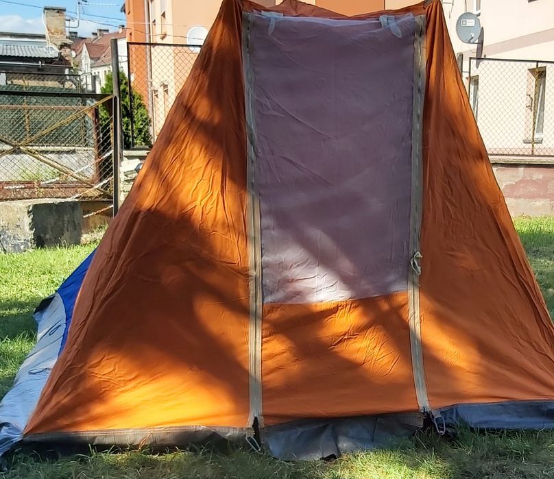 Namiot z tropikiem z czasów PRL