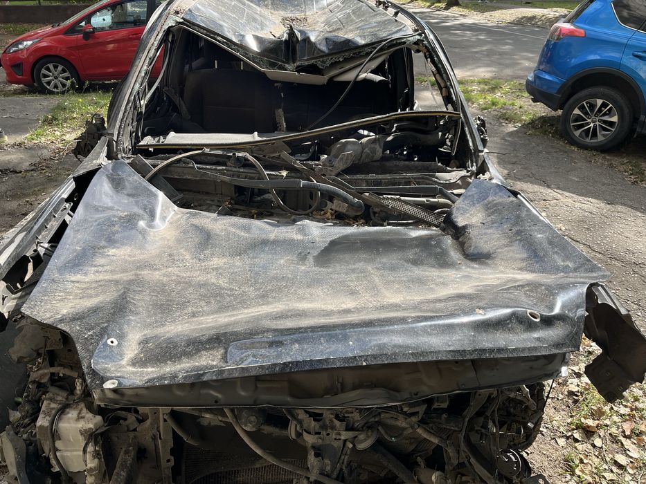 продам  Nissan x-trail t31 2011, бензин 2.0, ручка, пробіг 135 000км.