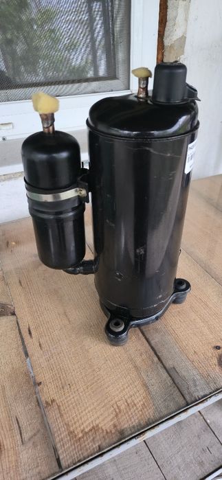 Компрессор для  кондиционера TOSHIBA