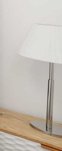 Vendo 2 Candeeiros base metalica com Abajur Brancos (Como Novos)