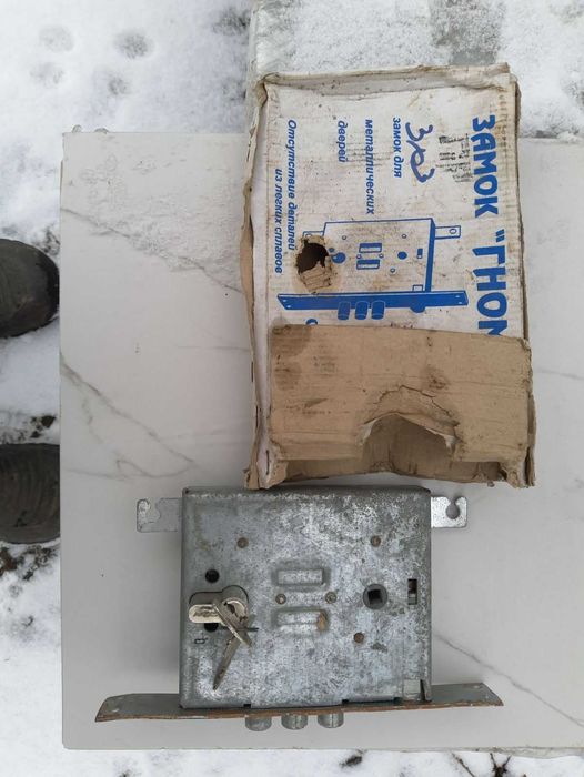 Замки гаражные накладные, врезные, винтовые