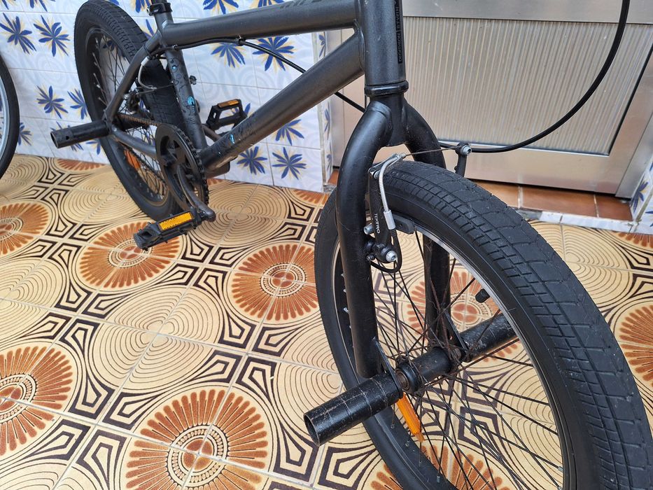 Bicicleta BMX como nova