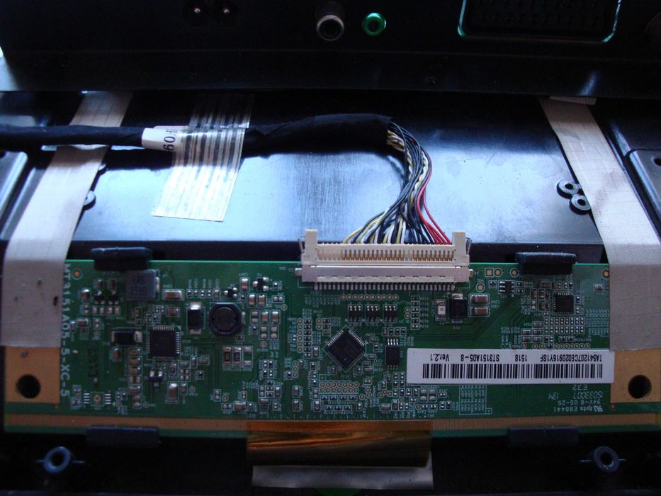 Telewizor TCL H32B3803-zbita matryca