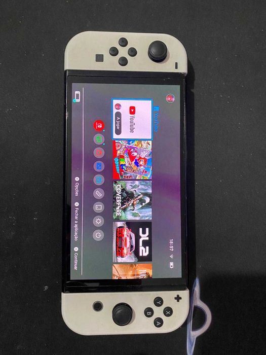 Nintendo Switch OLED + Mario Odyssey