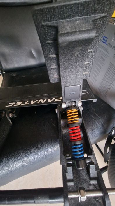 Simulador Fanatec  completo c/ oferta Baquet NLR