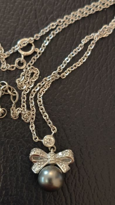 Colar em prata laço