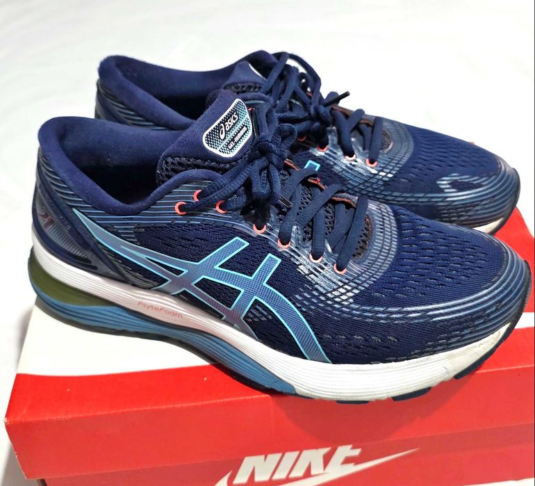 Tenis Asics tamanho 40
