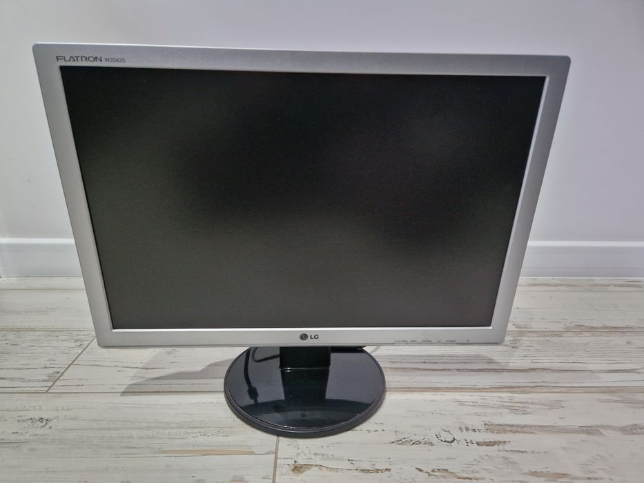 Monitor 20 cali, LG W2042S sprawny