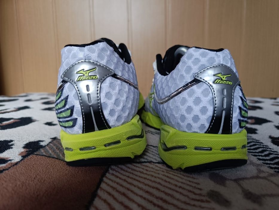 Mizuno Wave Precision 12 M