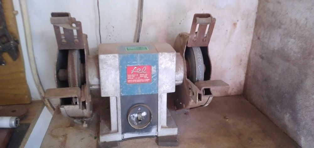 Serra Radial DeWalt / Tupia - Màquina de Frezar / Esmiriladora
