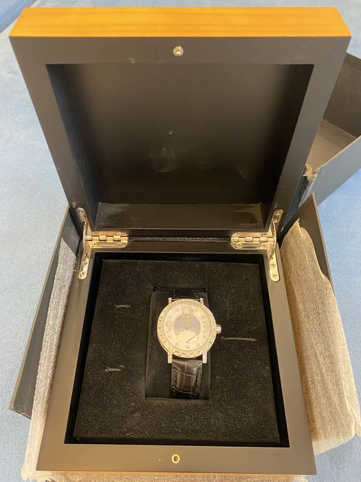 Часы наруччные