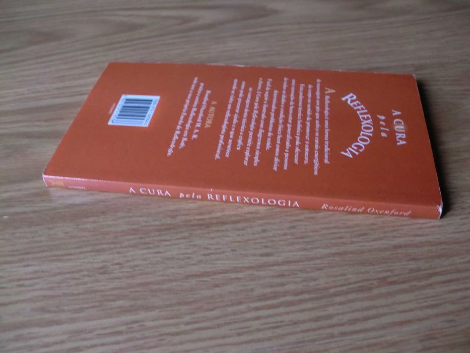 A Cura pela Reflexologia
de Rosalind Oxenford