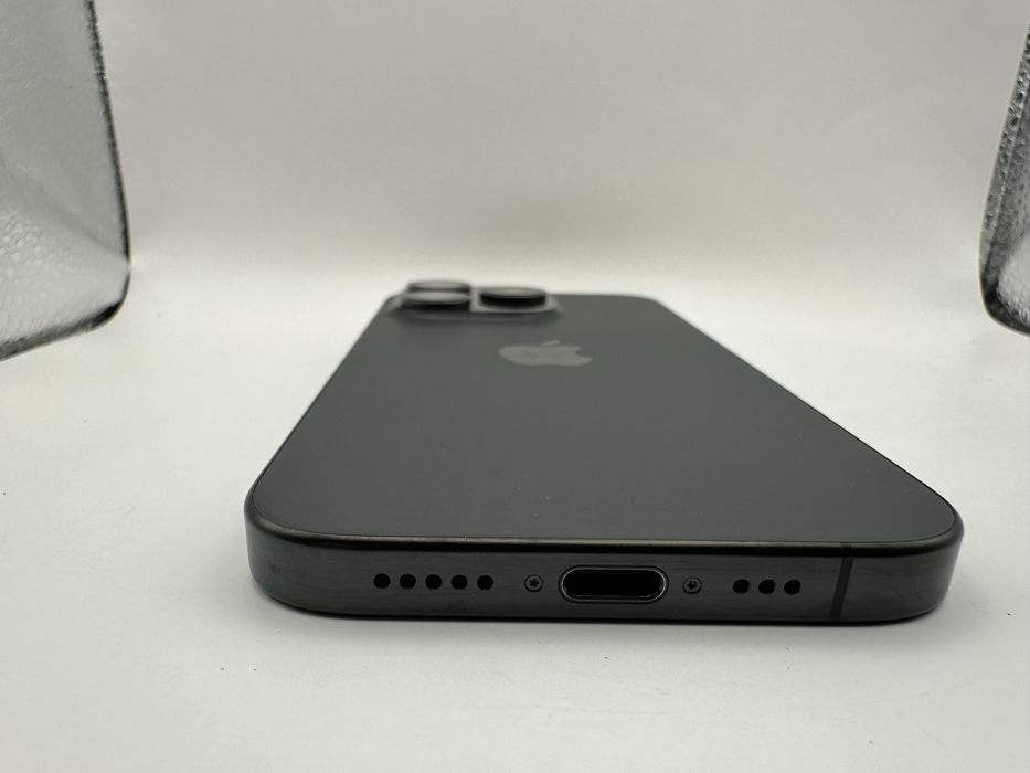 iPhone 15 pro 256 gb czarny 87% kondycja bardzo ładny