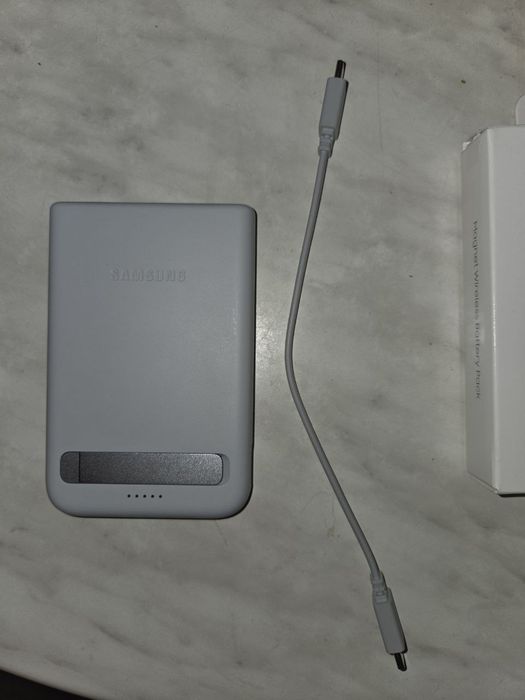Батарея мобільна Samsung Wireless Battery Pack 5000mAh Gray 25W (EB-U2500XJEGWW).Гарантія 2 роки.