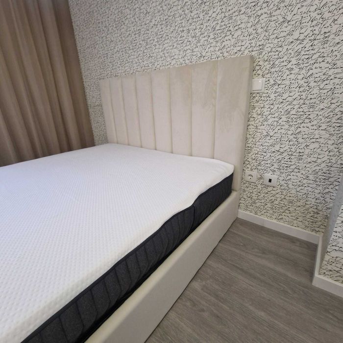 Camas De Casal Estofadas ALTA GAMA - MODELO GOMOS - Top de Gama 190x140m Estrado Incluído!!
