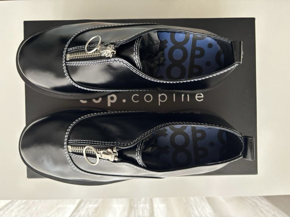Sapatos Cop Copine pretos em pele com fecho – Novos – 36