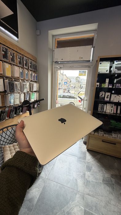 Macbook Air M1 16/256 gb