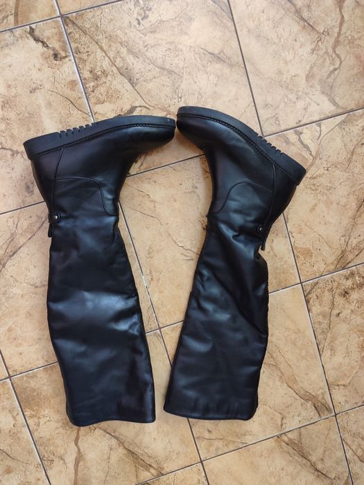 Жіноче зимове взуття