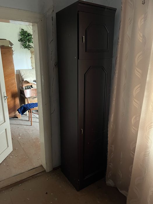 Шафа, сервант, стінка