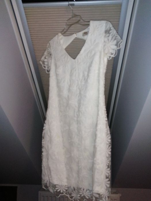 Sprzedam piękna sukienkę RH+rozmiar 36 kolor ecru