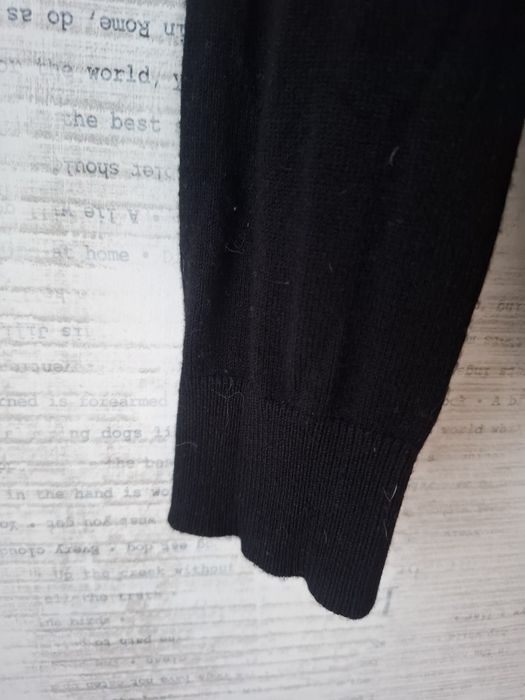 Czarny kardigan Orsay