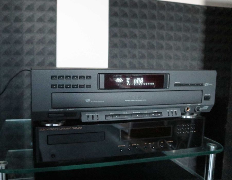 Проигрыватель Cd дисков Philips CDC925 CDC752