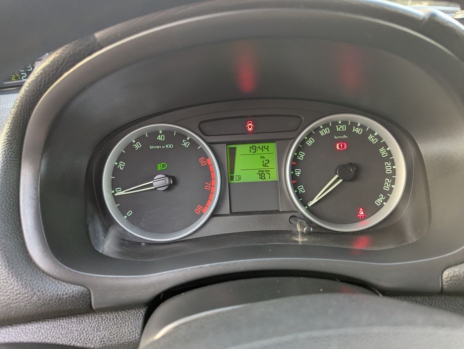 Skoda Fabia 2009 VIN TMBBA65J2A3095865 фото оголошення 4 з 20