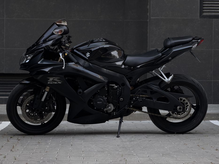 SUZUKI GSXR 600 K8 - Oportunidade!
