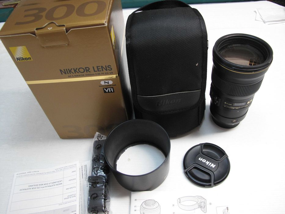 Nikon 300mm F4 VR +AF-S TC-14E III estado igual a nova na caixa