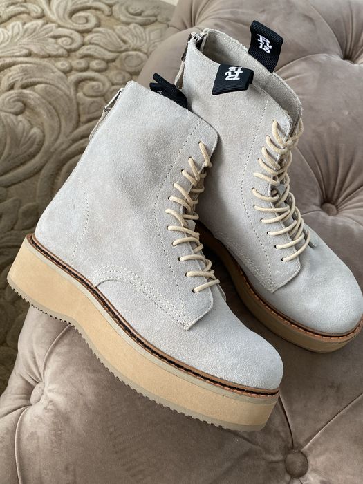 Черевики ботинки бежеві R13