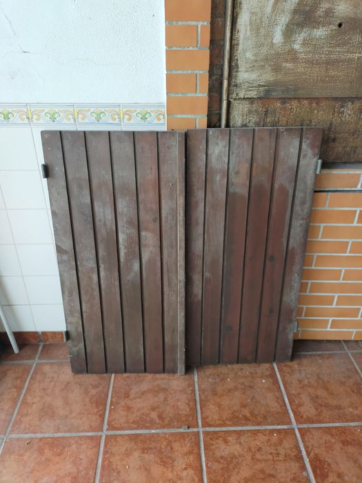 6  Portadas de madeira maciça antiga