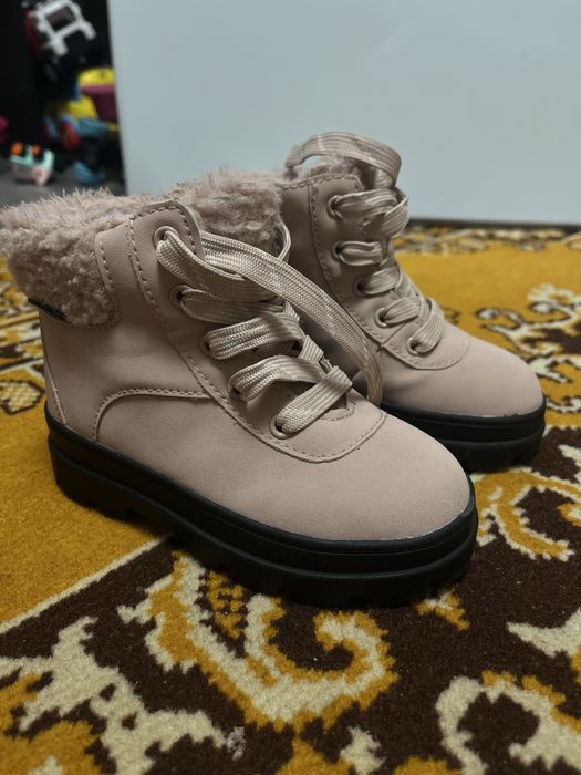 Зимние ботинки hm