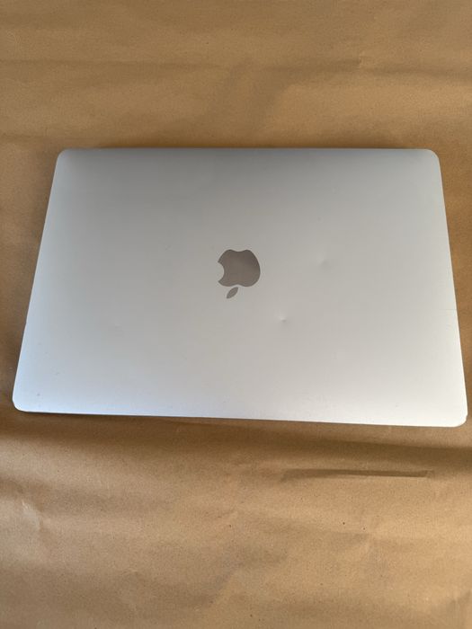 Sprzedaje Macbook Air M1