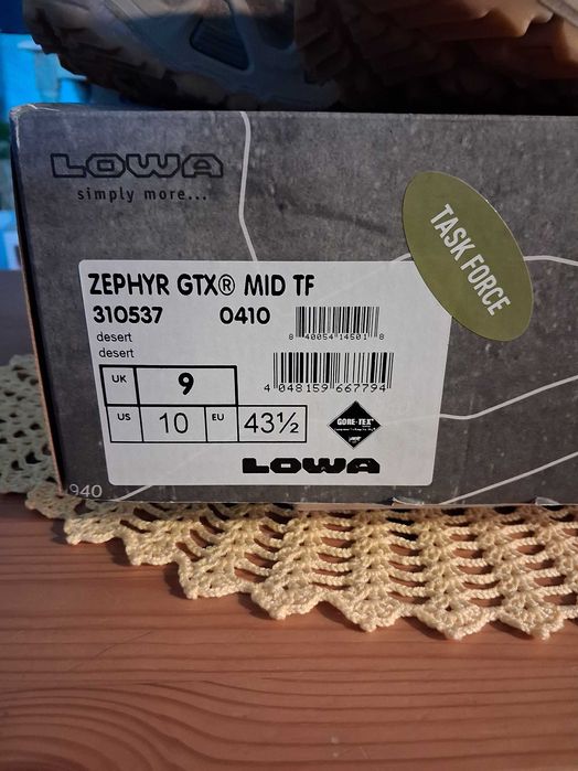 Botas LOWA. Ideais para treinamento, patrulha e combate.