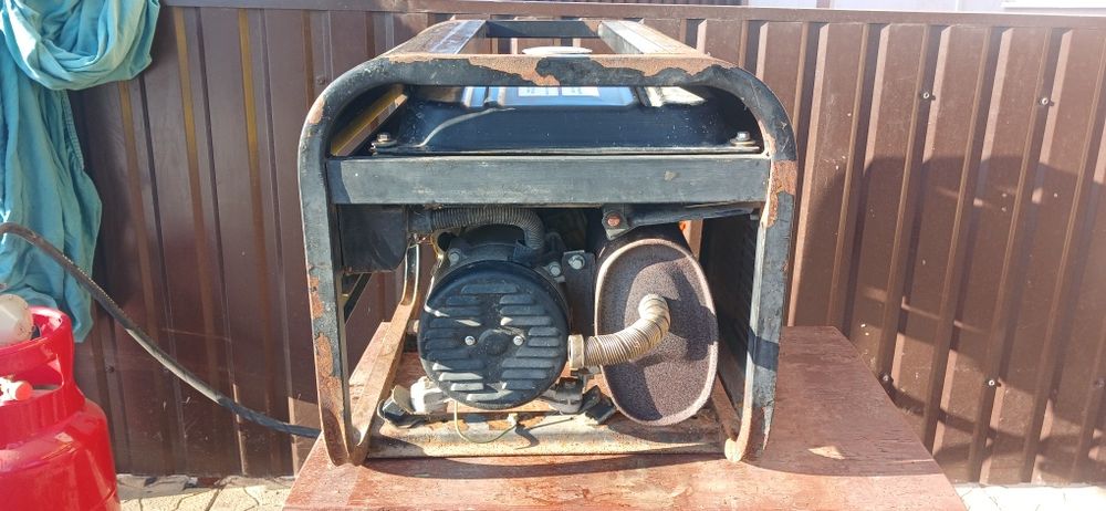 Продам генератор газ/бензин Firman FPG 3800.