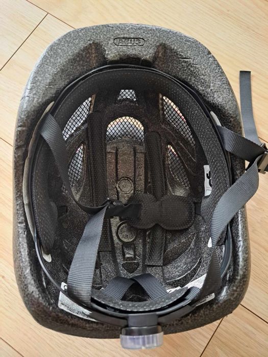 Kask ABUS dla dziewczynki