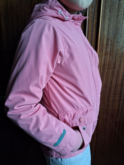 Куртка-ветровка для девочки