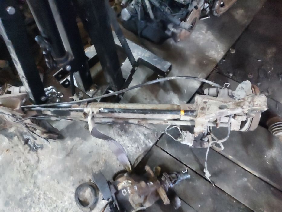 Задня балка Peugeot partner, Citroen, Berlingo