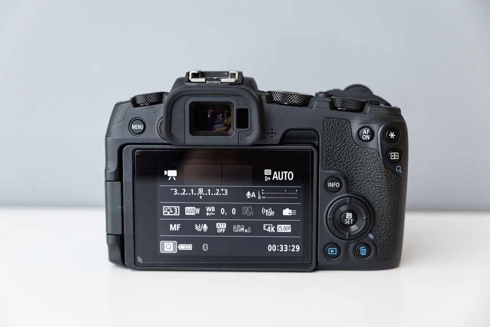 Aparat CANON EOS RP - super stan, 2749 klatek