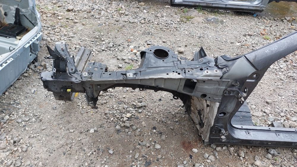 Toyota Camry 40 четверть передняя левая лонжерон стакан стойка