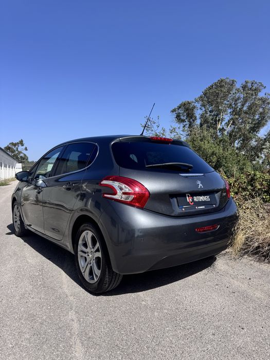 PEUGEOT 208 1.2 ALLURE de 2015 nacional