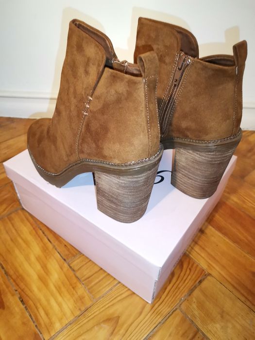 Botas de Camurça Camel - NOVAS!