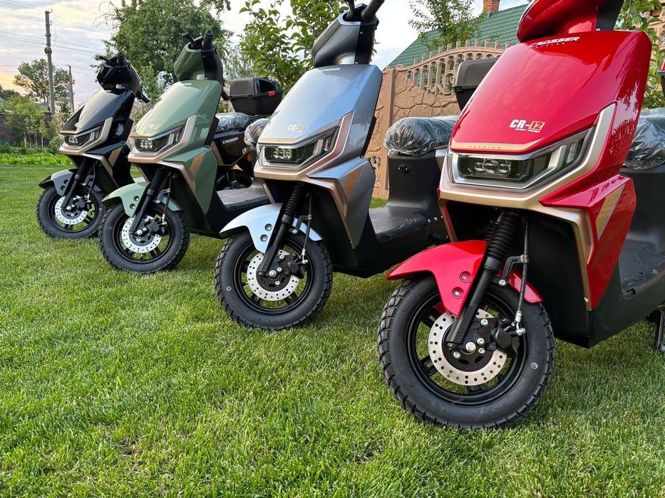 Електроскутер Crosser CR13 (2000W, Графенова батарея 72V/24A ДОСТАВКА