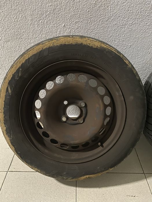 Jantes de ferro R15 com pneus usados (3 unidades)